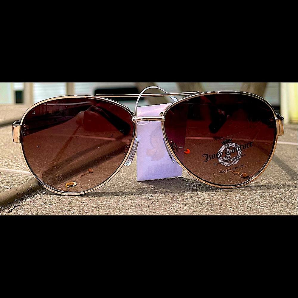 NWT Juicy Couture Sun ☀️ Glasses with Silver and Gold sparkles ✨ on each side!